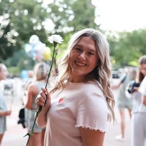 Meet your Posher, Grace